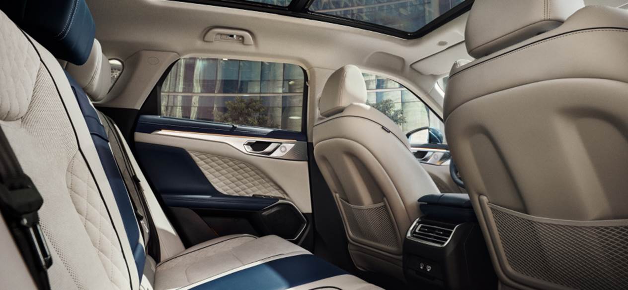 Fahrzeuginnenraum vom GWM WEY 05 mit hellem Alcantara